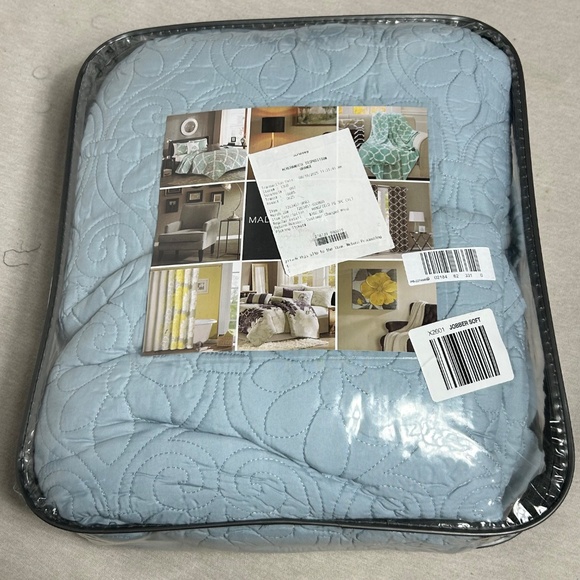 BRAND NEW Madison Park Light Blue Quilt Set – Full/Queen - Picture 5 of 6